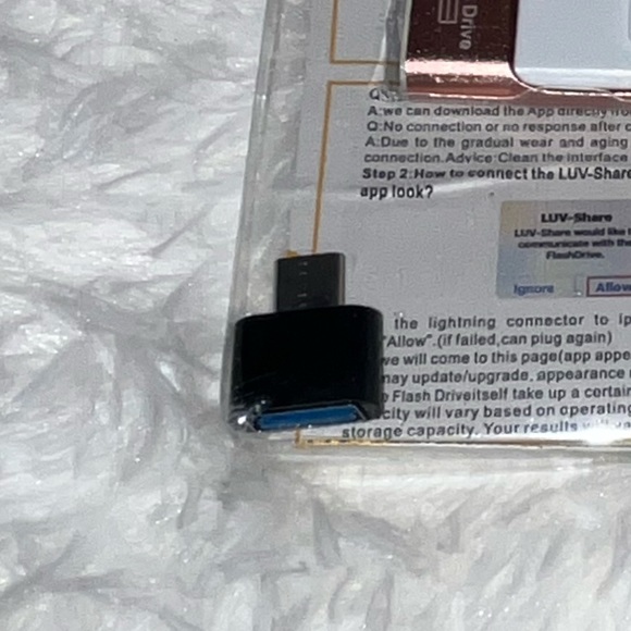 USB Flash Drive Huge Storage Capacity with 1TB Pink - Picture 10 of 11